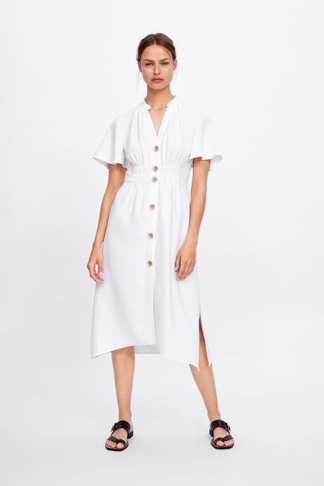 SONO 25 GLI ABITI SELEZIONATI PER SFOGGIARE UN LOOK UNICO! SONO 25 GLI ABITI SELEZIONATI PER SFOGGIARE UN LOOK UNICO!