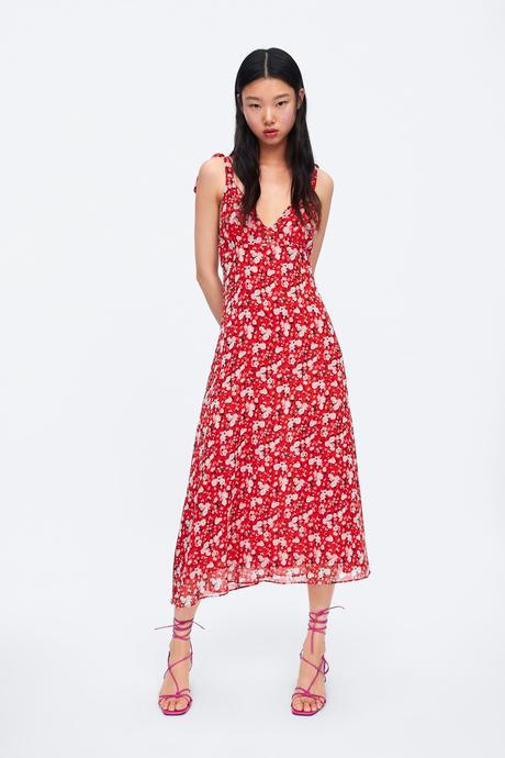 SONO 25 GLI ABITI SELEZIONATI PER SFOGGIARE UN LOOK UNICO! SONO 25 GLI ABITI SELEZIONATI PER SFOGGIARE UN LOOK UNICO!