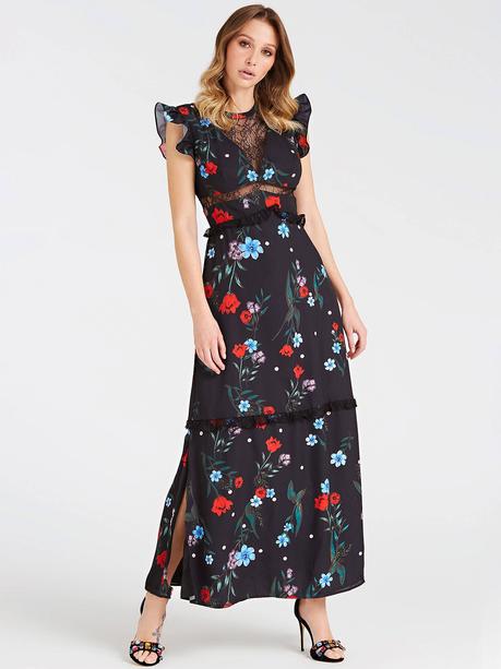 SONO 25 GLI ABITI SELEZIONATI PER SFOGGIARE UN LOOK UNICO! SONO 25 GLI ABITI SELEZIONATI PER SFOGGIARE UN LOOK UNICO!