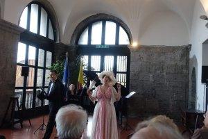 Grande successo e consensi per il Recital lirico ” Bel Canto al Castello “al Maschio Angioino dell’Associazione Culturale Noi per Napoli Grande successo e consensi per il Recital lirico ” Bel Canto al Castello “al Maschio Angioino dell’Associazione Culturale Noi per Napoli