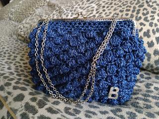 POCHETTE DI JEANS - CON BASE INTRECCIATA - UNCINETTO POCHETTE DI JEANS - CON BASE INTRECCIATA - UNCINETTO