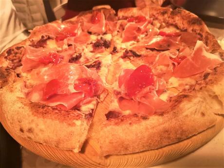 Tredicisette, in un numero l’evoluzione di una storica pizzeria di Palermo Tredicisette, in un numero l’evoluzione di una storica pizzeria di Palermo
