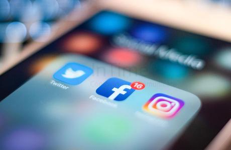 Italiani e Social Media, più del 30% degli utenti guarda le Stories Italiani e Social Media, più del 30% degli utenti guarda le Stories