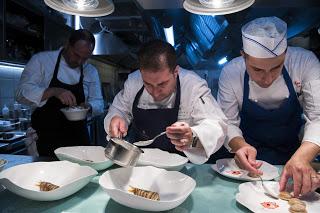 “Positano gourmet”, chef internazionali al ristorante La Serra per celebrare colori e sapori della cucina Mediterranea “Positano gourmet”, chef internazionali al ristorante La Serra per celebrare colori e sapori della cucina Mediterranea