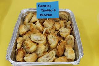 Finger food: Rustici ricotta e tonno Finger food: Rustici ricotta e tonno