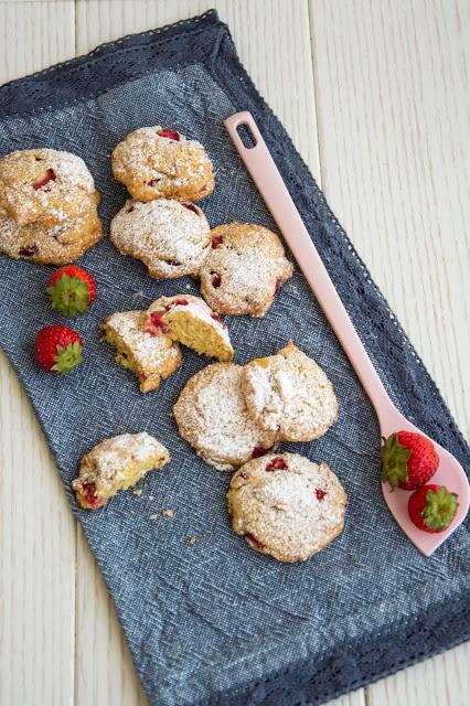 Biscotti alle fragole e limoncello senza glutine Biscotti alle fragole e limoncello senza glutine