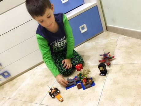 Giocare con i lego fa bene ad ogni età Giocare con i lego fa bene ad ogni età
