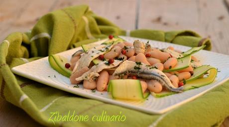 Insalata di fagioli cannellini con zucchine e acciughe Insalata di fagioli cannellini con zucchine e acciughe