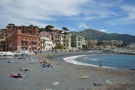 Scoprendo Genova: itinerario a piedi da Brignole a Nervi Scoprendo Genova: itinerario a piedi da Brignole a Nervi