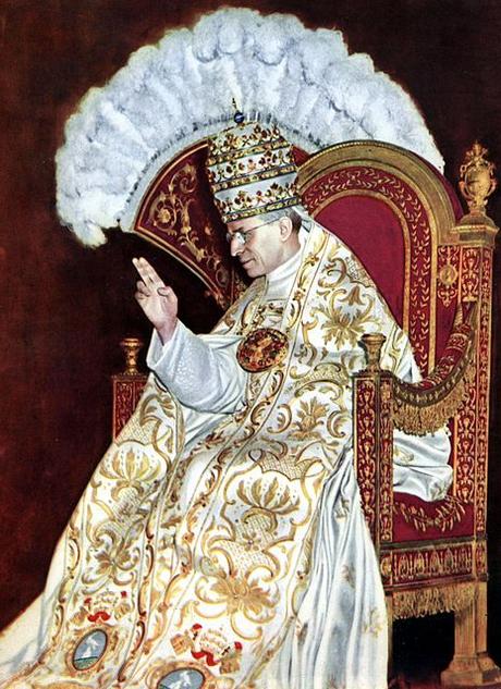 PIO XII, LETTERA ENCICLICA “LE PÈLERINAGE DE LOURDES” https://upload.wikimedia.org/wikipedia/commons/thumb/e/ec/Papst_Pius_XII.%2C_Kr%C3%B6nung_1939JS.jpg/465px-Papst_Pius_XII.%2C_Kr%C3%B6nung_1939JS.jpg