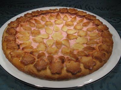 Una crostata tutta rosa per Alice Ginevra