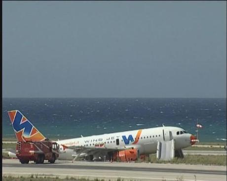 Incidente Punta Raisi, Wind Jet licenzia i due piloti