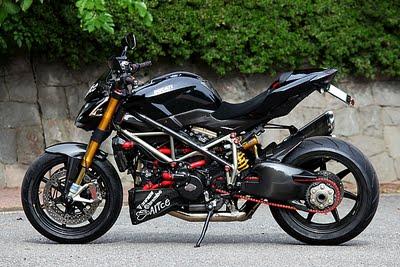 Ducati Streetfighter by Ducati Nerima