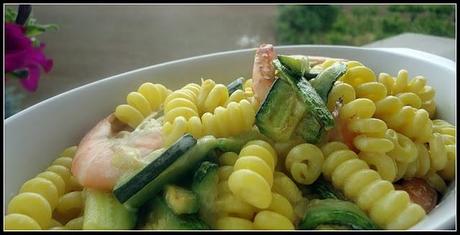 Riccioli zucchine, gamberi e panna