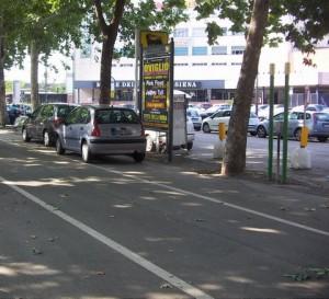 parcheggio pista ciclabile