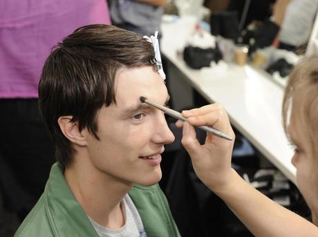 Gucci, an English man in Milan [backstage pics] [MilanoModaUomo SS 2012]