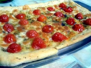 PIZZA RUSTICA CON POMODORINI