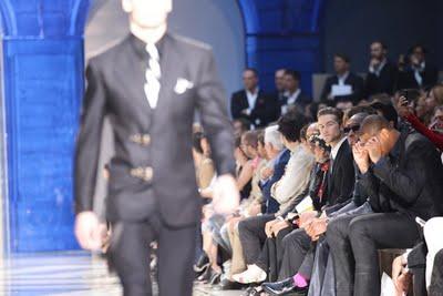 Crawford Criss Quinto Qwanten sono arrivati alla sfilata di Versace tutti impomatati