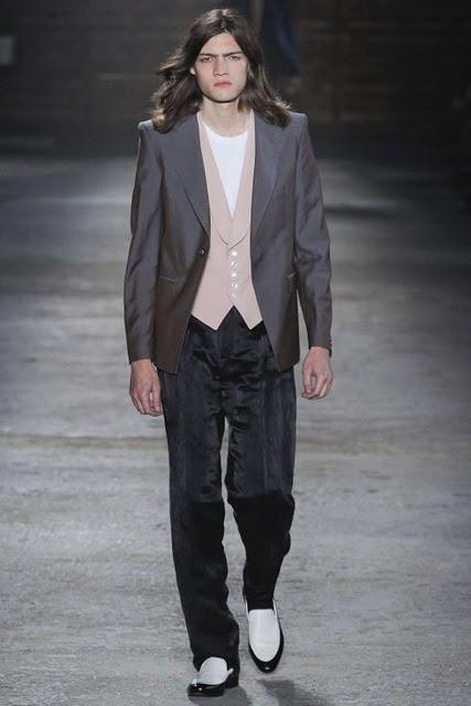 [Fashion Show] Milano Moda Uomo: Alexander McQueen P/E 2012