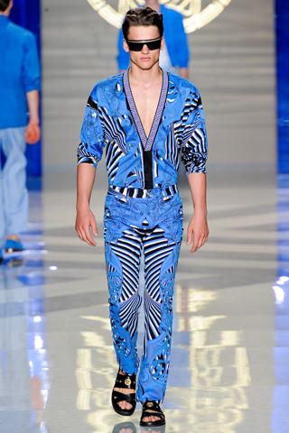 [Fashion Show] Milano Moda Uomo: Versace P/E 2012