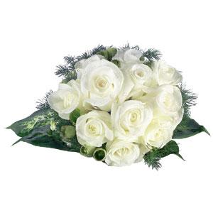 http://faxiflora.netteam.it/public/img_fiori/B033-Bouquet-rose-bianche.jpg