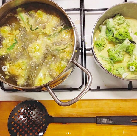 Gli 8 oli più usati in cucina: come sceglierli, proprietà e consigli d’uso olio di frittura
