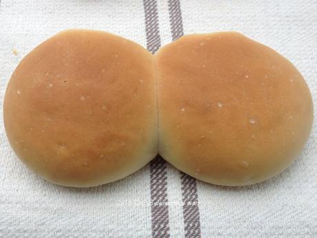 Pane del mondo: Honduran Coconut Bread (pane al cocco, Honduras) Pane del mondo: Honduran Coconut Bread (pane al cocco, Honduras)