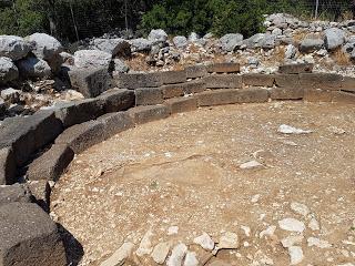 Archeologia. Oliena, Sardegna. Un edificio sacro per i rituali di 3000 anni fa. Archeologia. Oliena, Sardegna. Un edificio sacro per i rituali di 3000 anni fa.