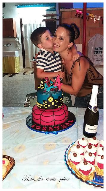 “Torta Spider-man” “Torta Spider-man”