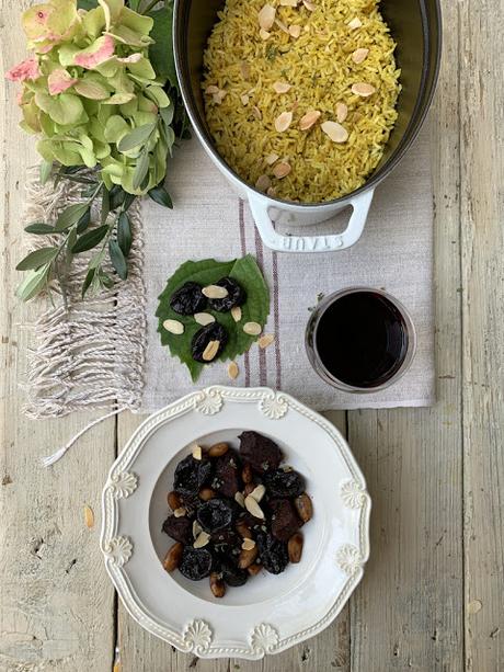 LA CUCINA GRECA ED I LUOGHI DEL PANE, DEL VINO E DELL'OLIO. ALLA SCOPERTA DI UNO SCONTRO DI CIVILTA' E DI UNA RICETTA MARINATA CON LE PRUGNE #INNAMORATEDELSOLE LA CUCINA GRECA ED I LUOGHI DEL PANE, DEL VINO E DELL'OLIO. ALLA SCOPERTA DI UNO SCONTRO DI CIVILTA' E DI UNA RICETTA MARINATA CON LE PRUGNE #INNAMORATEDELSOLE