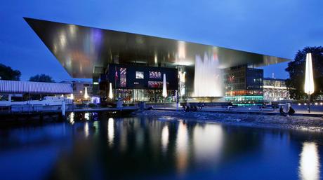 Weekend dove? | A Lucerna per Turner Il palazzo del KKL, sulle sponde del Lago di Lucerna