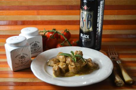 Bocconcini di pollo alla birra aromatizzati con salvia e rosmarino Bocconcini di pollo alla birra aromatizzati con salvia e rosmarino