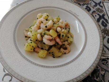 Insalata di gamberi e patate Insalata di gamberi e patate