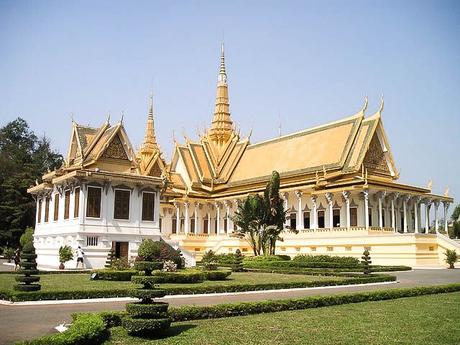Viaggio in Cambogia: La Guida Completa Palazzo Reale Phnom Penh