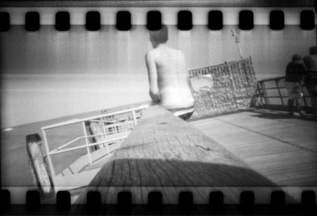 LOMOGRAPHY •  al mare con PIMhole e Kodak 100Tmax (scaduta 09/2009)