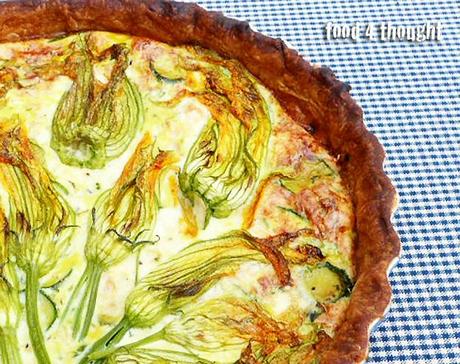 la quiche e un mazzo di fiori (di zucchina!)