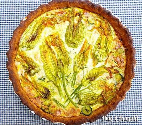 la quiche e un mazzo di fiori (di zucchina!)