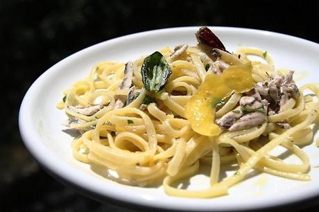 LE LINGUINE ACCIUGHE E LIMONE