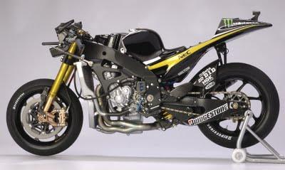 Yamaha YZR-M1 C.Edwards 2009 by Utage Factory House