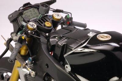 Yamaha YZR-M1 C.Edwards 2009 by Utage Factory House