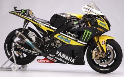 Yamaha YZR-M1 C.Edwards 2009 by Utage Factory House