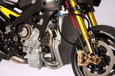 Yamaha YZR-M1 C.Edwards 2009 by Utage Factory House