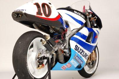 Suzuki RGV 500 K.Roberts 1999 by Utage Factory House