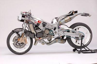 Suzuki RGV 500 K.Roberts 1999 by Utage Factory House