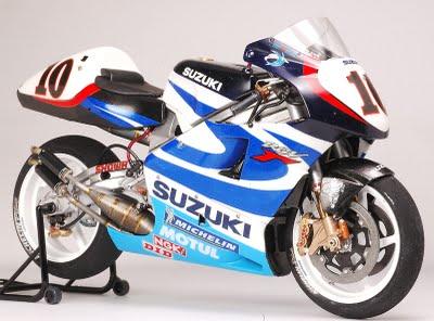 Suzuki RGV 500 K.Roberts 1999 by Utage Factory House