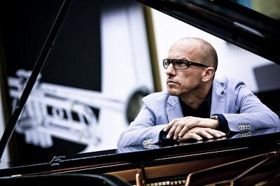 Chi va con lo Zoppo... non perde Orchestra Rumori Mediterranei e Antonio Faraò Chinese Meeting al Roccella Jazz Festival! Chi va con lo Zoppo... non perde Orchestra Rumori Mediterranei e Antonio Faraò Chinese Meeting al Roccella Jazz Festival!