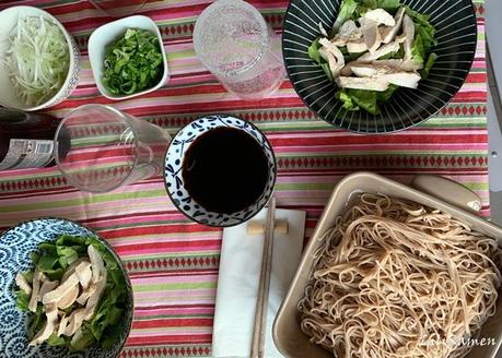 Insalata di pollo fredda: la ricetta giapponese perfetta per l’estate Insalata di pollo fredda: la ricetta giapponese perfetta per l’estate