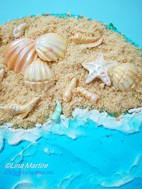 Torta tema marino con conchiglie Torta tema marino con conchiglie