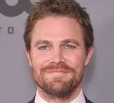 “Heels”: Stephen Amell sarà protagonista del dramma sul wrestling di Starz “Heels”: Stephen Amell sarà protagonista del dramma sul wrestling di Starz