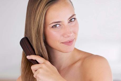 Capelli crespi e disordinati? Mai più, con questo trucco! Capelli crespi e disordinati? Mai più, con questo trucco!